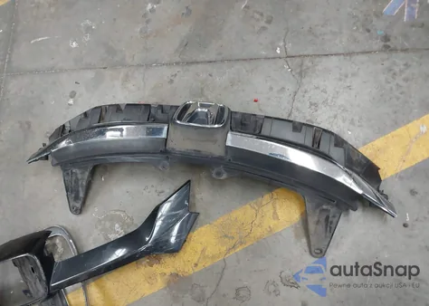 2013 Toyota Corolla S z USA, uszkodzony, nr VIN 5YFBU4EE1DP185387